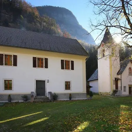 Pocitnisko Stanovanje Pri Cerkvi