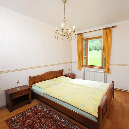 Pocitnisko Stanovanje Pri Cerkvi *