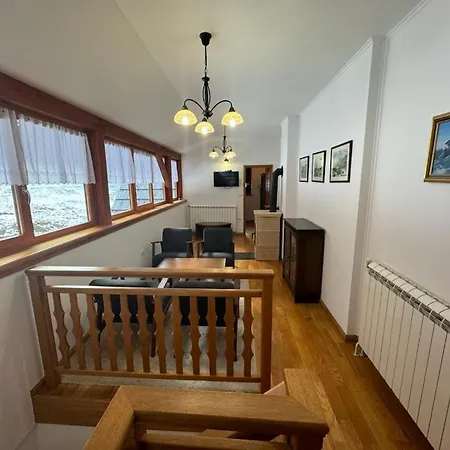 Apartment Pocitnisko Stanovanje Pri Cerkvi