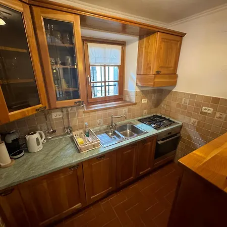 Apartment Pocitnisko Stanovanje Pri Cerkvi