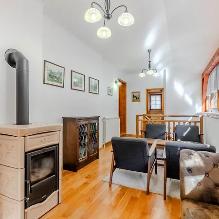 Pocitnisko Stanovanje Pri Cerkvi