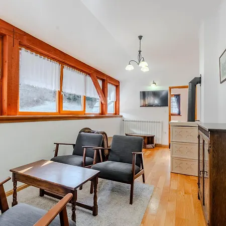 Pocitnisko Stanovanje Pri Cerkvi Appartement Trenta