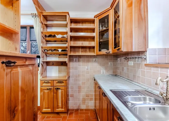 Pocitnisko Stanovanje Pri Cerkvi Apartmán *