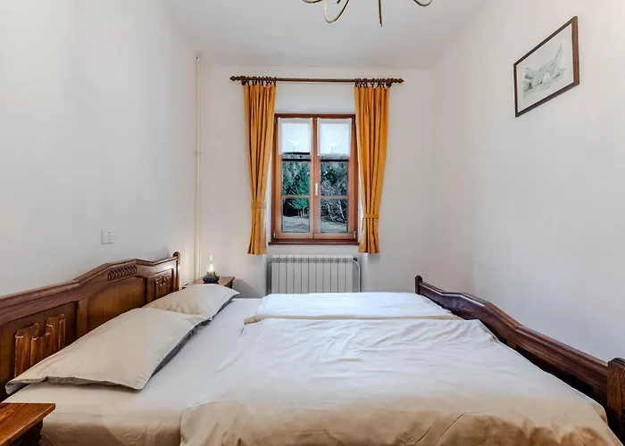 Pocitnisko Stanovanje Pri Cerkvi *